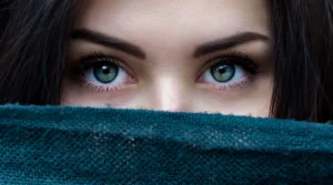 NeoGen Plasma vs Traditional Eyelift